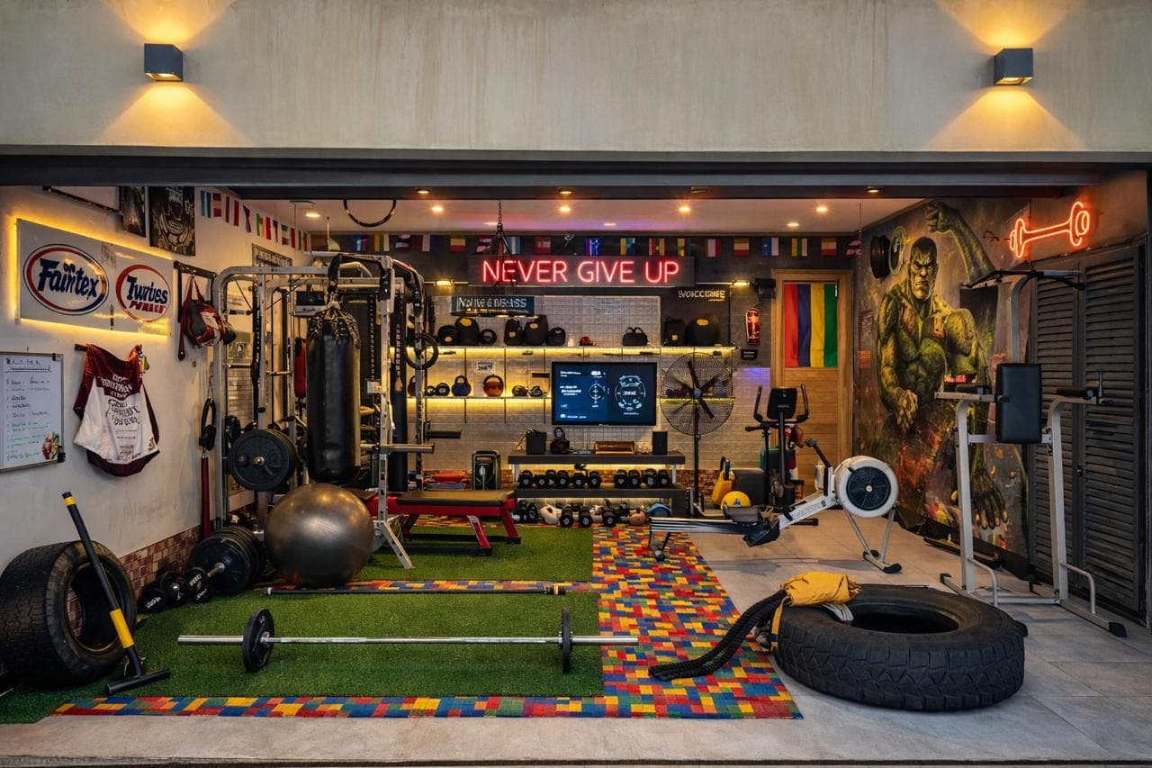 Personal training session inside the private Fitness Grand Baie studio in Grand Baie, Mauritius